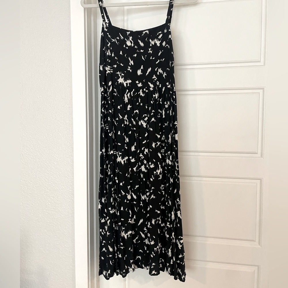 GAP midi dress with abstract design (size 6) - EUC